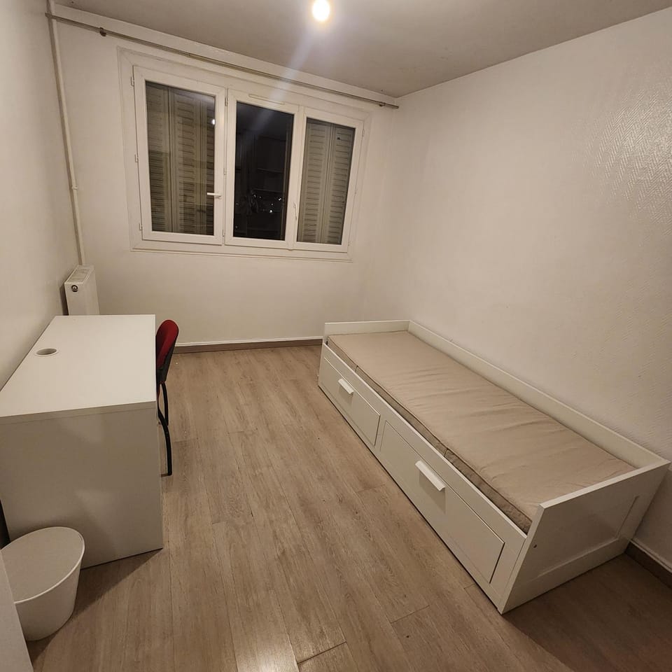 Chambre privée chez l'habitant Vacation rental in Villeurbanne