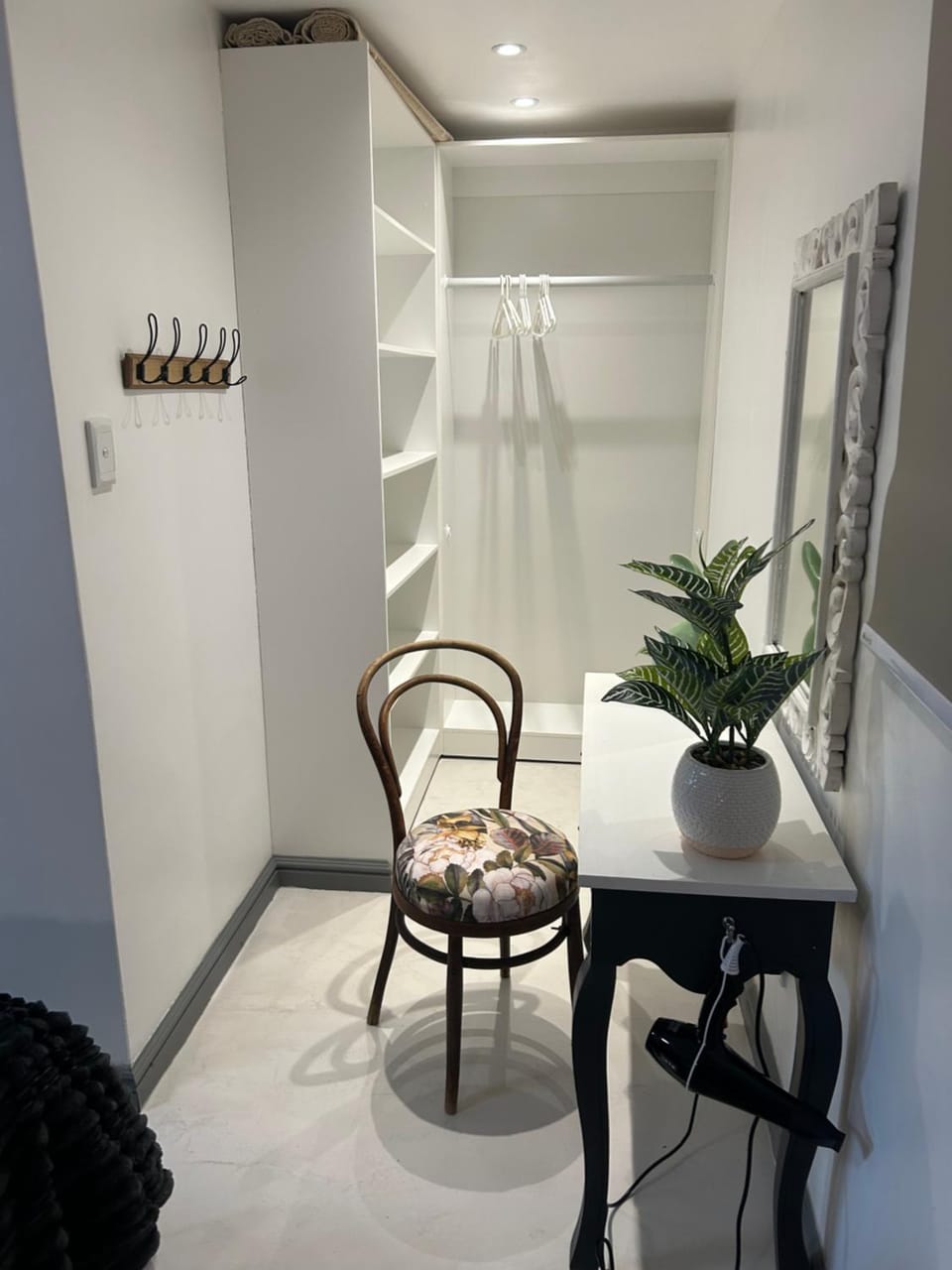 Private big Apartment Bed and Breakfast in Cape Town