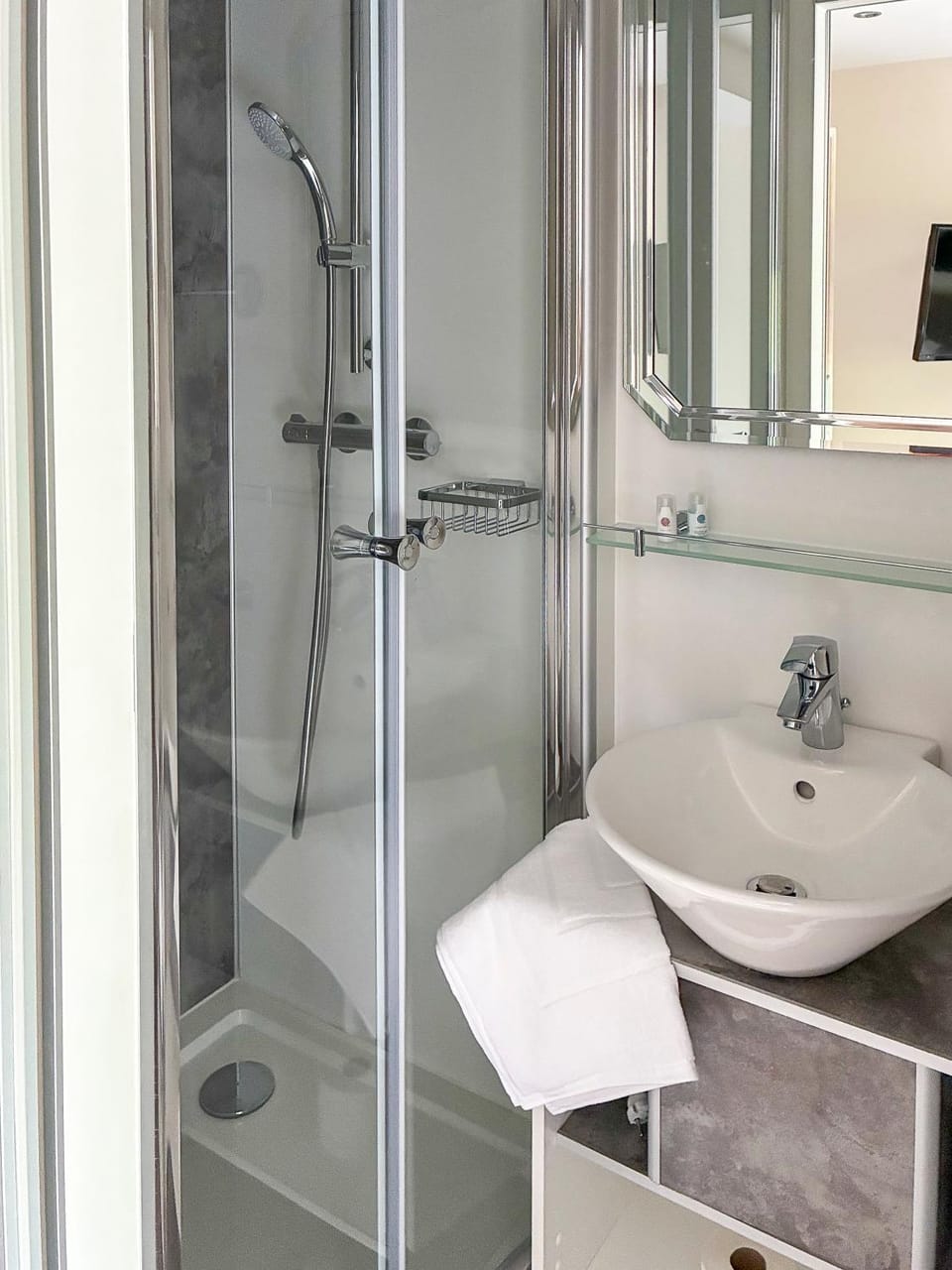 Shower, Bathroom