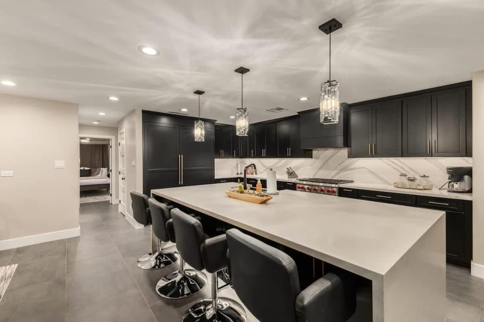 Spacious Camelback View Home with Pool & Firepit House in Paradise Valley