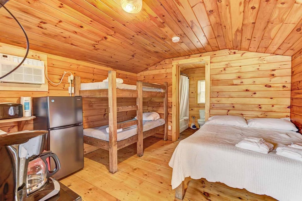 Bed, Bedroom, bunk bed