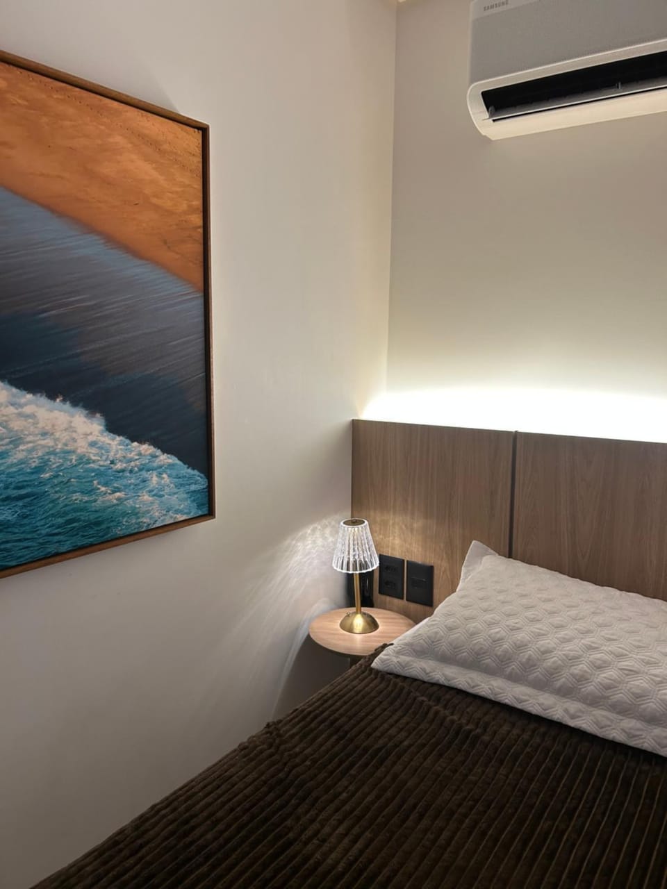 Bed, Food and drinks