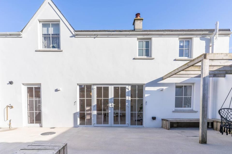 Property building, Patio