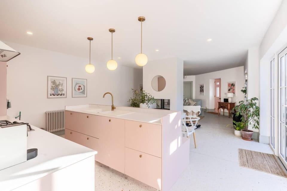 Kitchen or kitchenette, dishwasher, kitchen