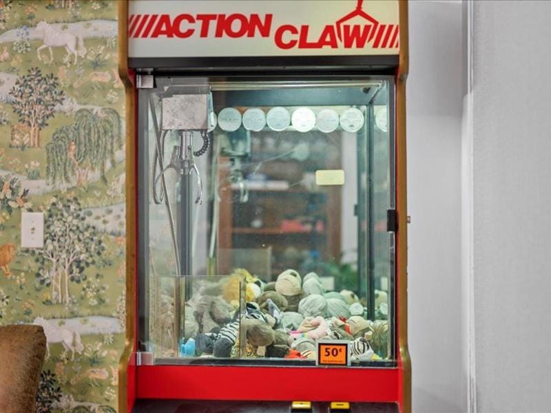 Game Room, Entertainment