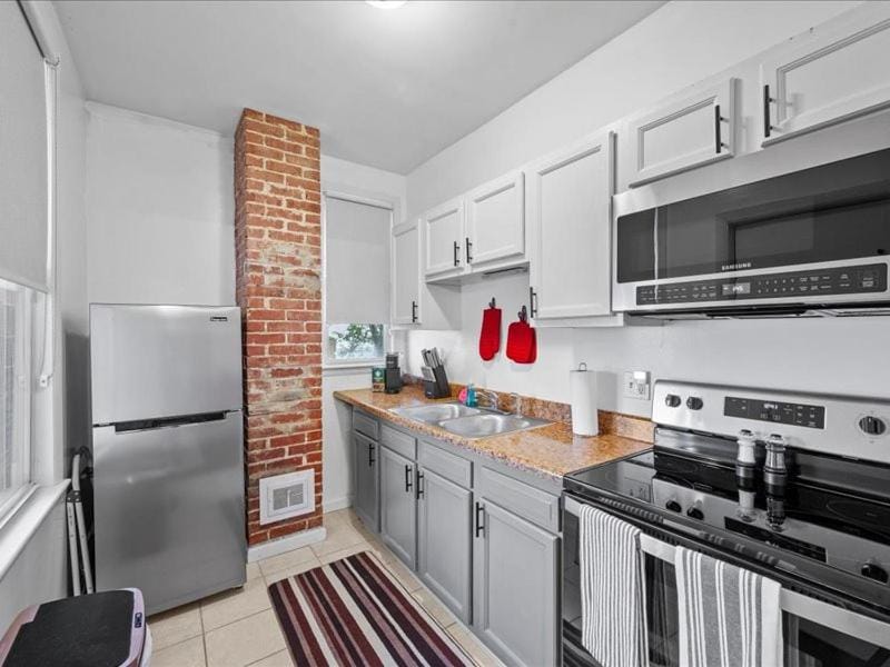 Kitchen or kitchenette, Decorative detail