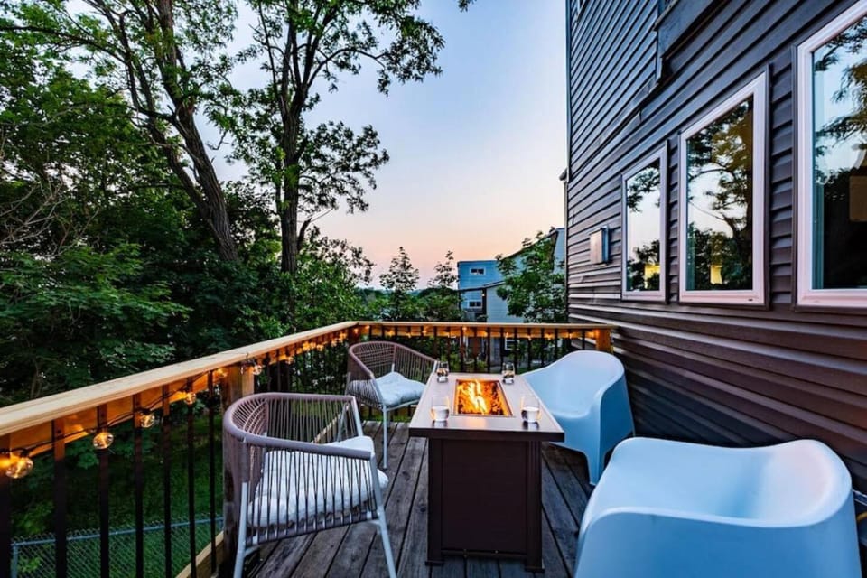 Patio, Natural landscape, Garden, Seating area