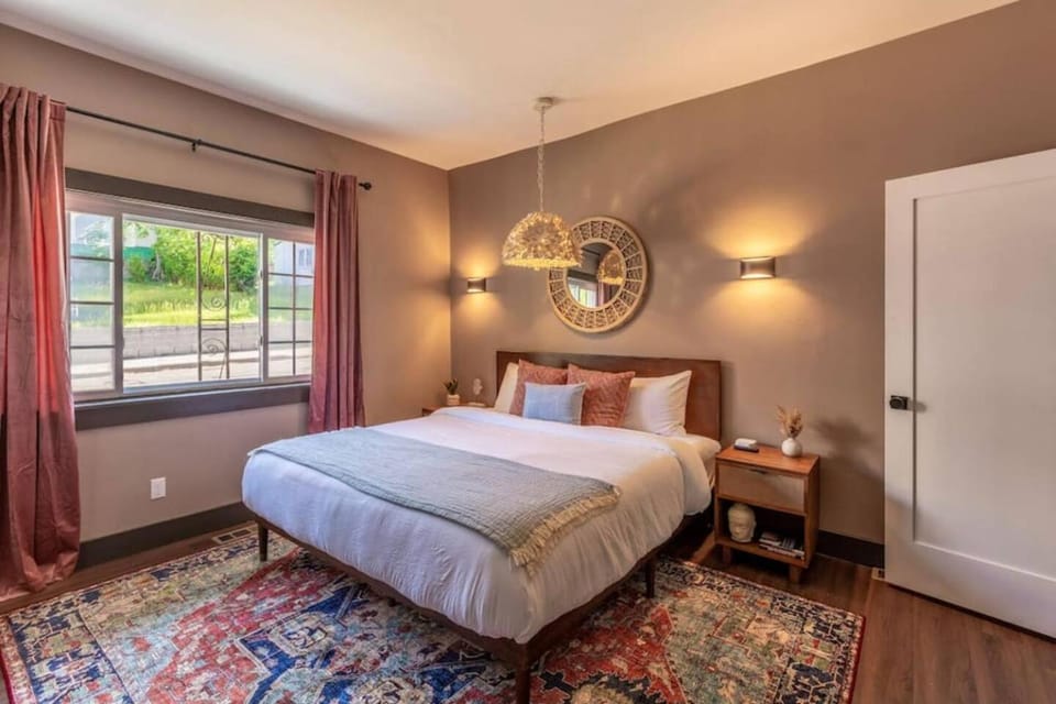 Bed, View (from property/room), Bedroom