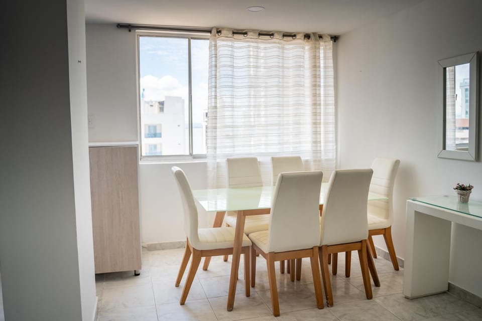 Seating area, Dining area