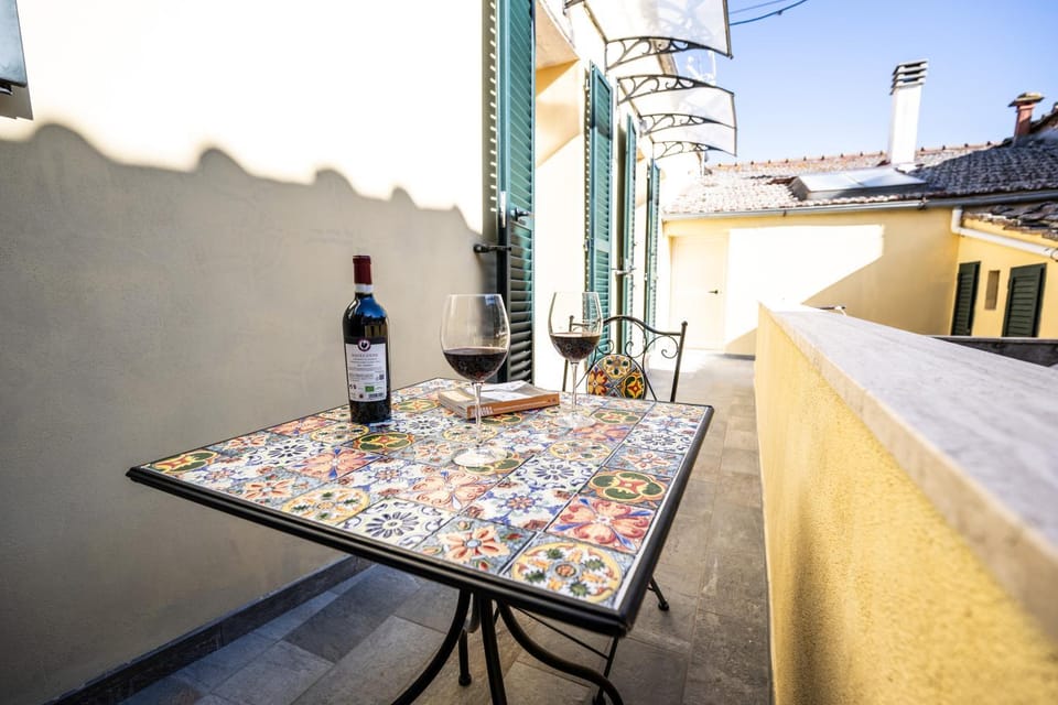 Property building, Balcony/Terrace