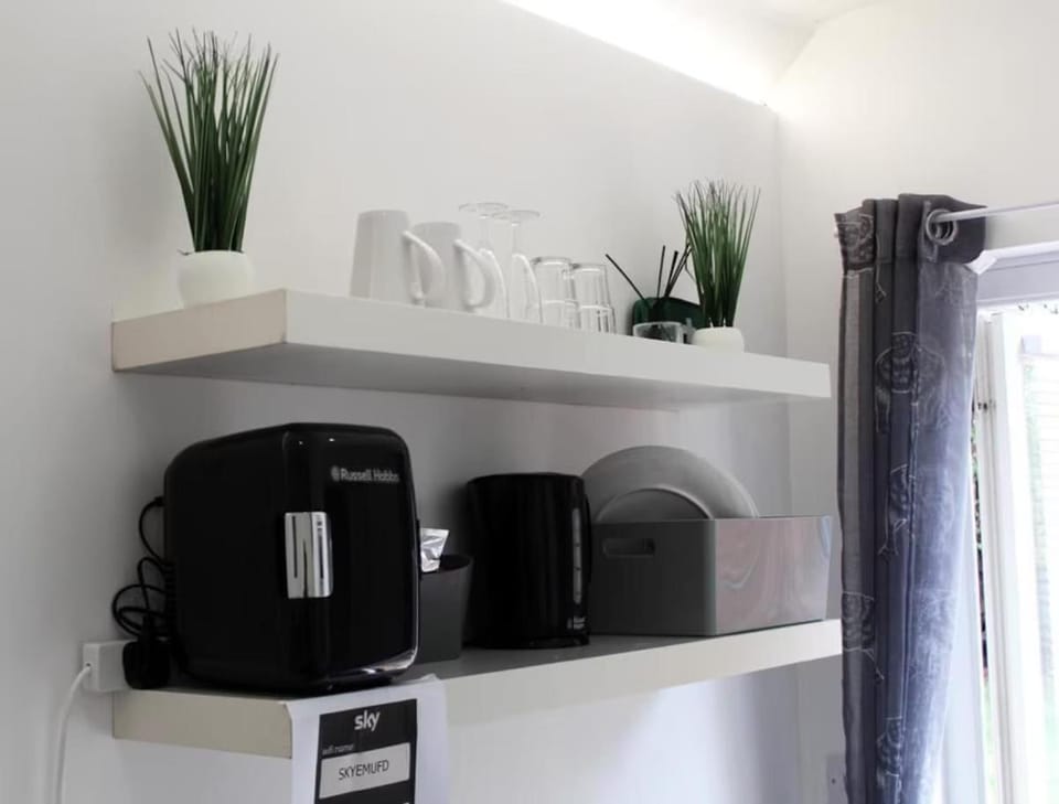 One bed Studio Apartment in Uxbridge London Apartment in Uxbridge