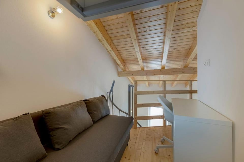 Almadena grey house House in Luz