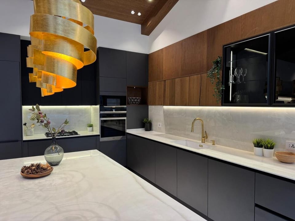Luxury smart home in quiet neighborhood Villa in Africa