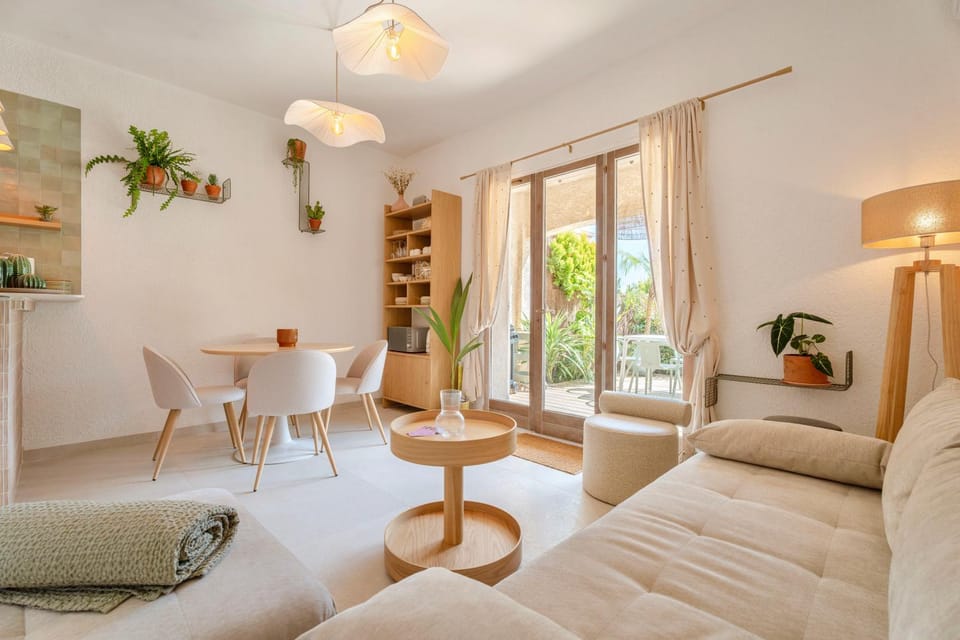 T2 Haut de gamme avec jardin privé - 50m du port Miramar Apartment in La Londe-les-Maures