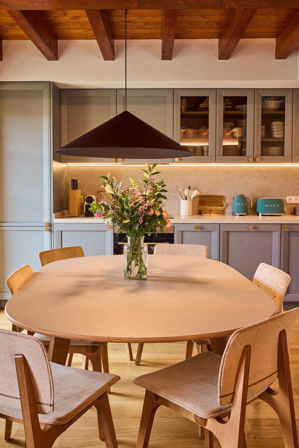Kitchen or kitchenette, Dining area, kitchen