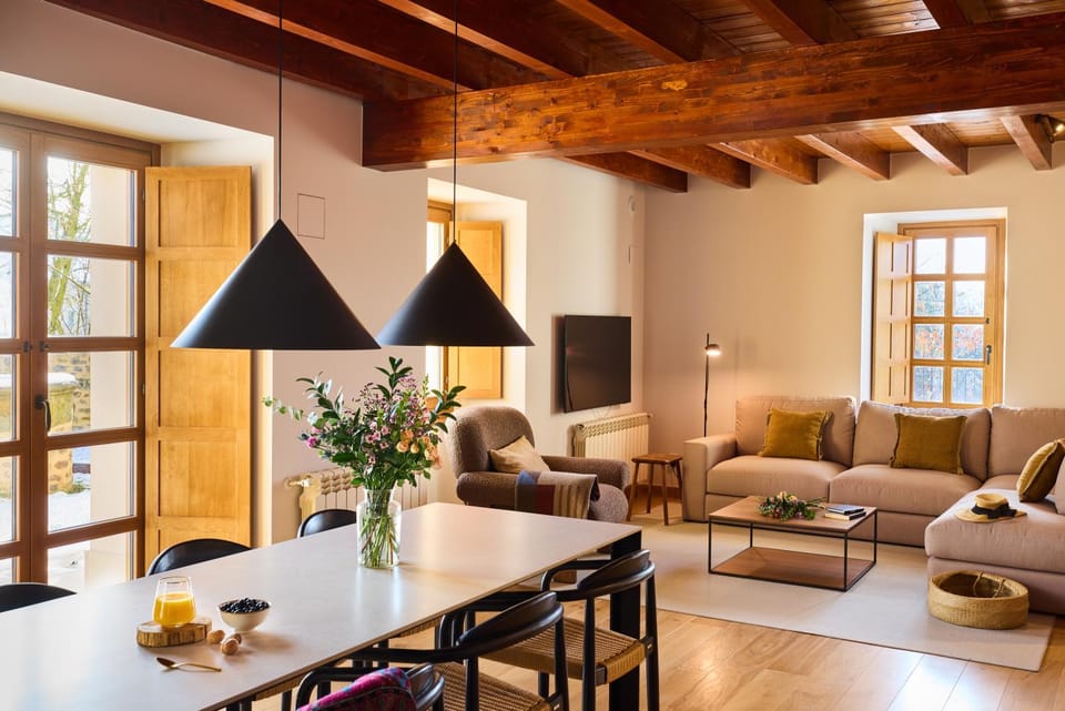 Living room, Dining area, Garden view