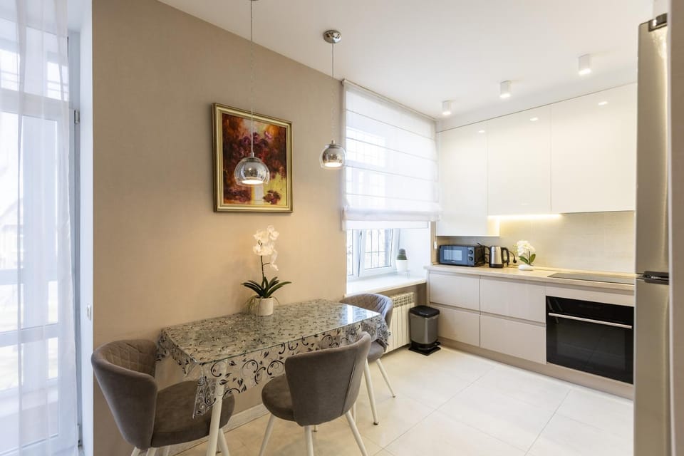 Dining area, kitchen