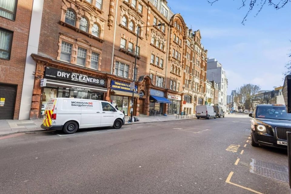 Day, Neighbourhood, Street view, Location