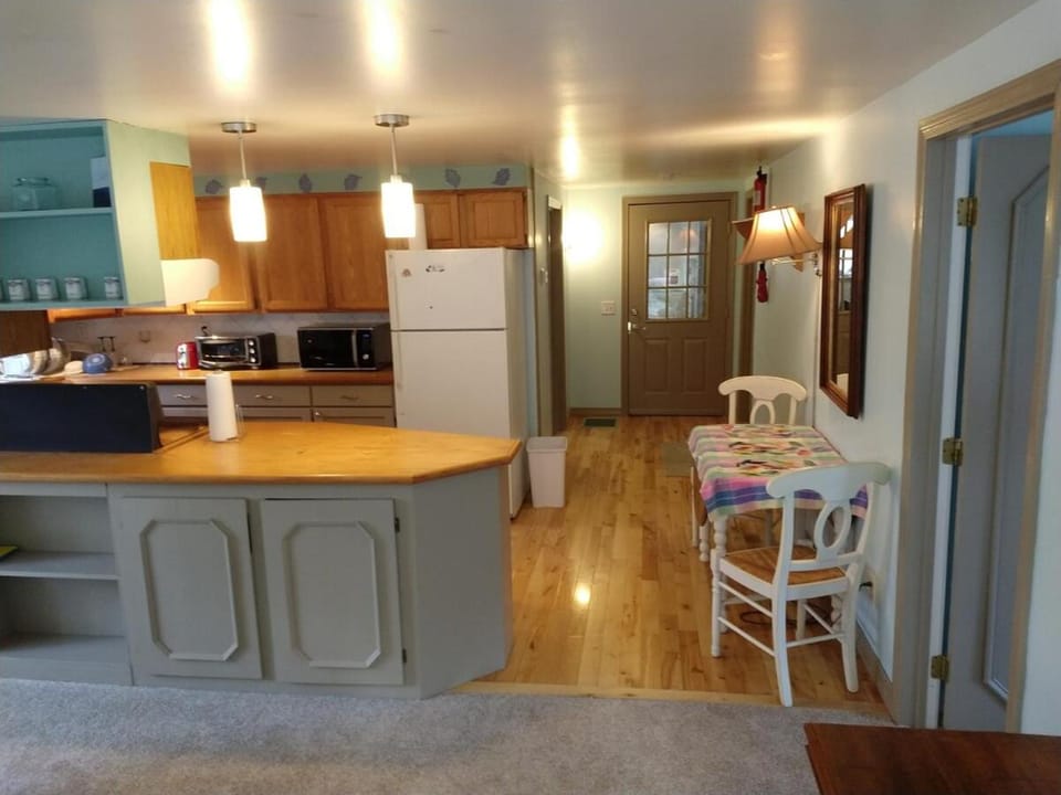 Maine Nest Comfy 2 Bedroom Apartment Apartment in Penobscot