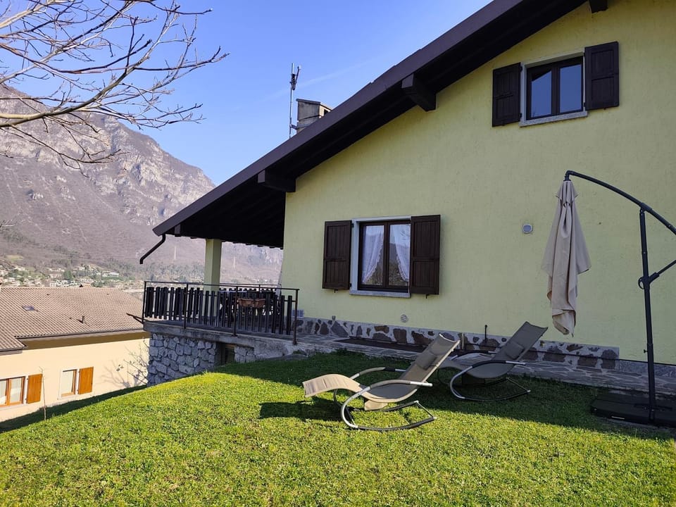 Property building, Day, Garden, Garden, Garden view, Garden view
