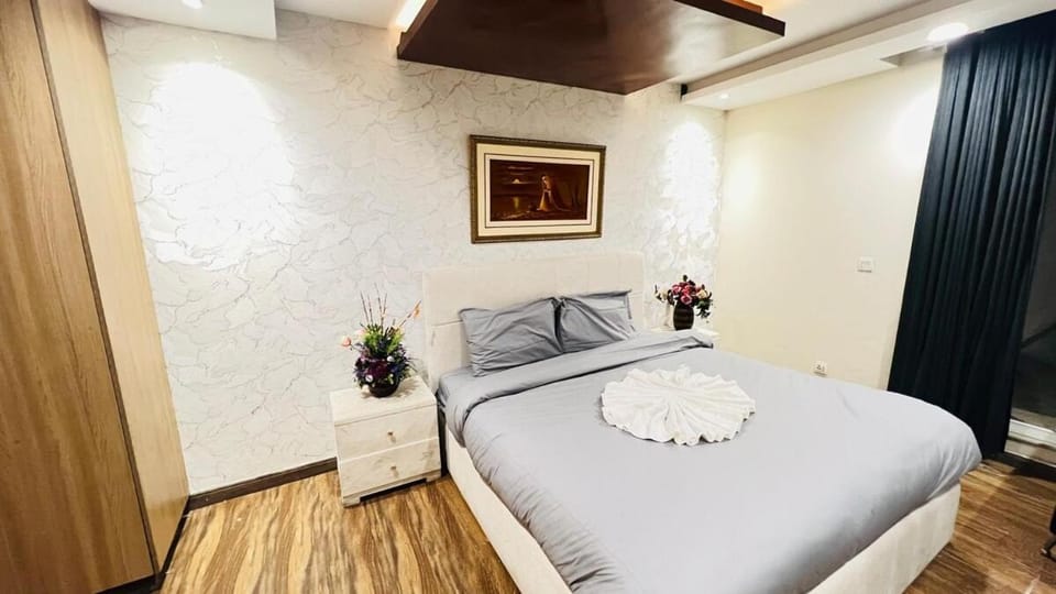 Executive 1BR in DHA 4 with Self Check-In & close to shops Apartment in Lahore