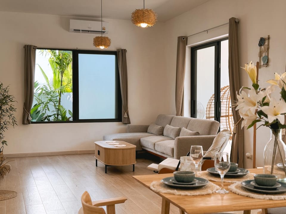 Living room, Seating area, air conditioner