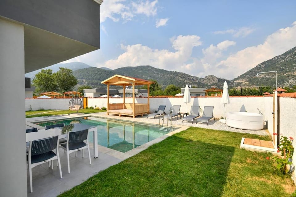 Fethiye Yeşil Üzümlü de Müstakil Havuzlu Jakuzili Villa Villa in Muğla Province