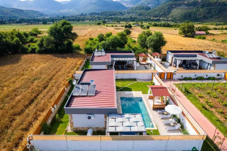 Property building, Bird's eye view