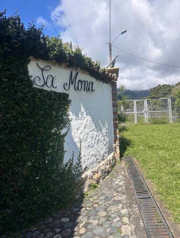 La Mona House in Calima