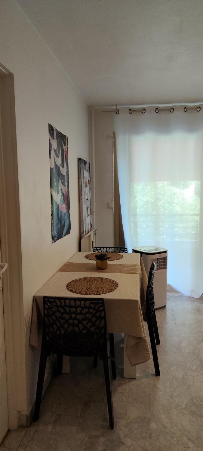 Living room, Dining area