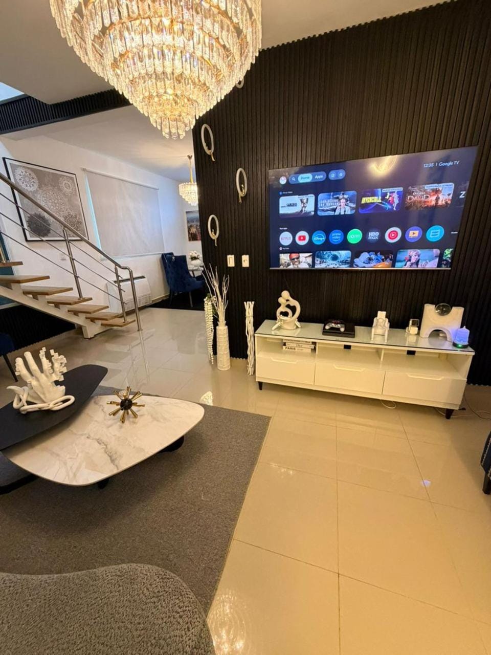TV and multimedia, Living room, Seating area