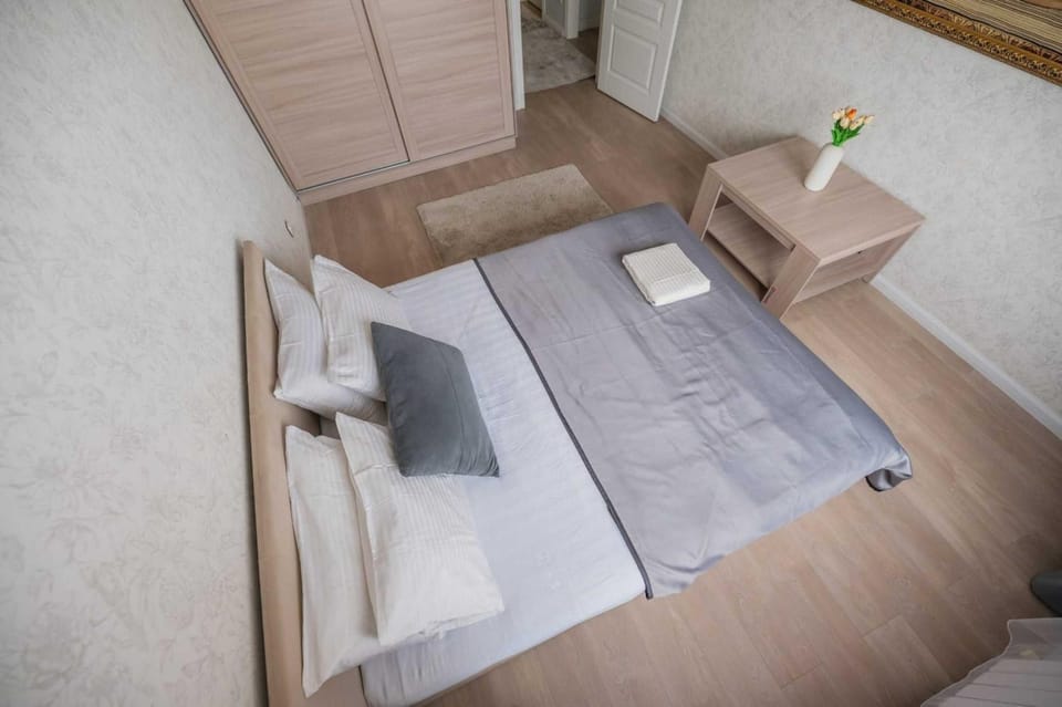 Bedroom, wardrobe