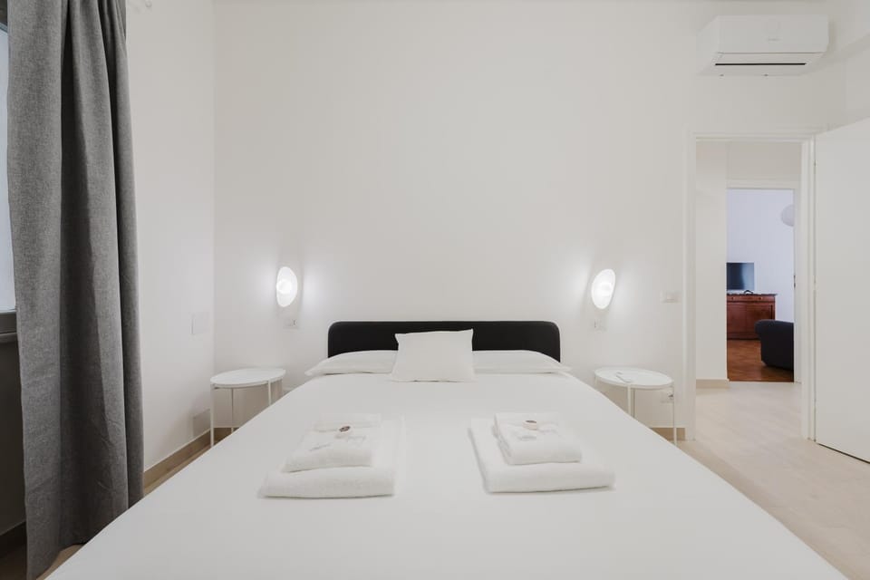 Bed, Photo of the whole room, Bedroom, towels, air conditioner