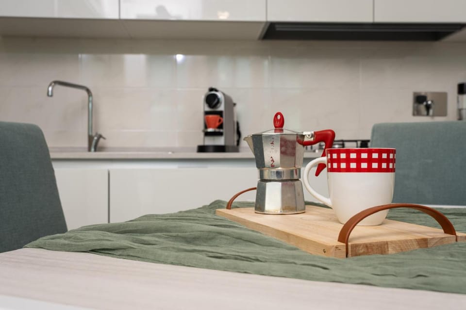 Coffee/tea facilities, Kitchen or kitchenette