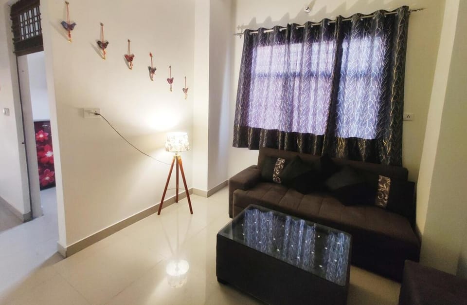 Private 2BHK at Elite Circle Heart of Jhansi near Railway Station Apartment in Uttar Pradesh