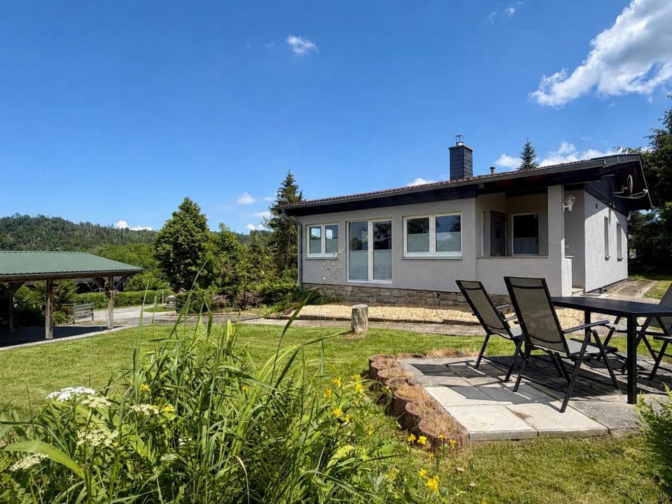 Lodge am Bodetal Ferienhaus Harz Natur Wandern Garten Wald Grill Familienurlaub House in Thale