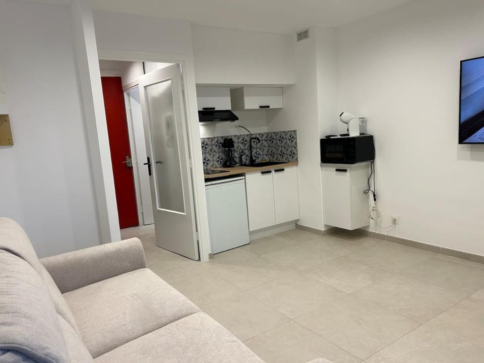 Studio cabine climatisé 4 couchages vue mer Cabin in Bormes-les-Mimosas