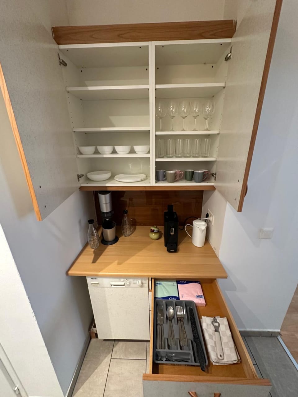 Kitchen or kitchenette