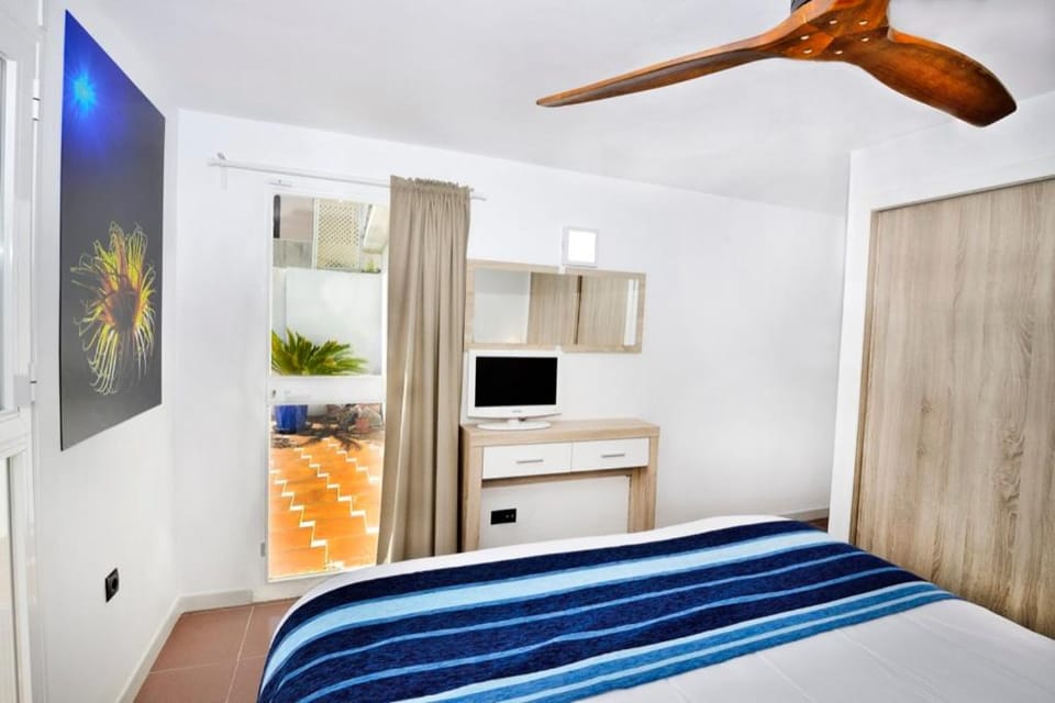 Bed, TV and multimedia, Other, wardrobe