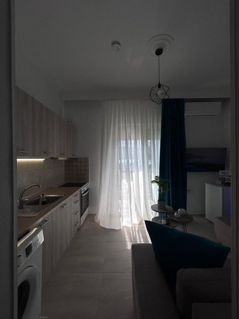 Living room, Sea view, Street view, kitchen