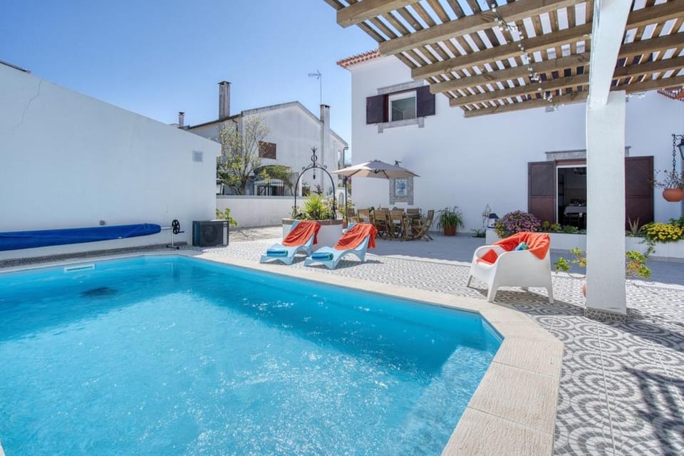Patio, Day, Pool view, Swimming pool, sunbed