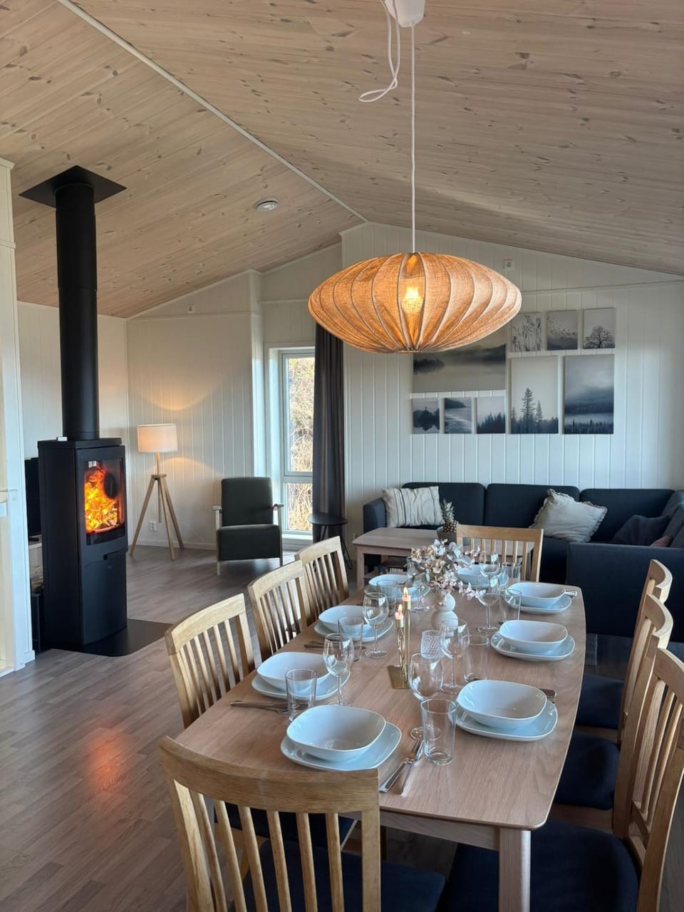 Affordable Luxury Sauna Chalet - River Views House in Vestland