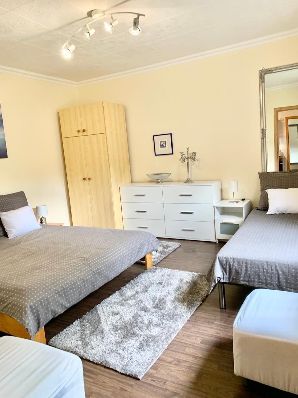 Lake Balaton Family with 3 bedrooms and private beach , private parking House in Balatonszárszó