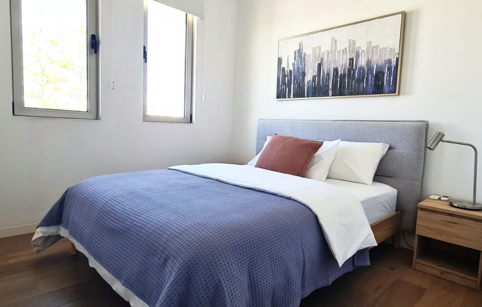 Bed, Bedroom, air conditioner