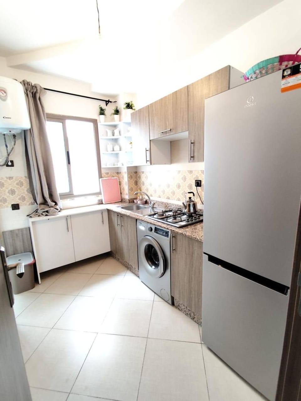 Kitchen or kitchenette, Communal kitchen