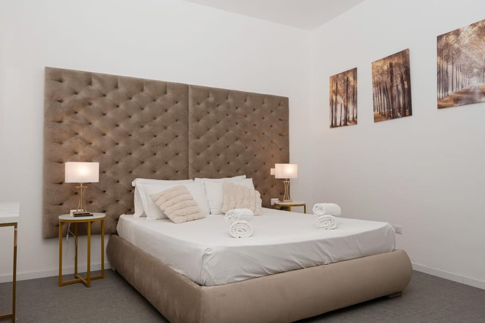 Colosseo View Penthouse Apartment in Rome