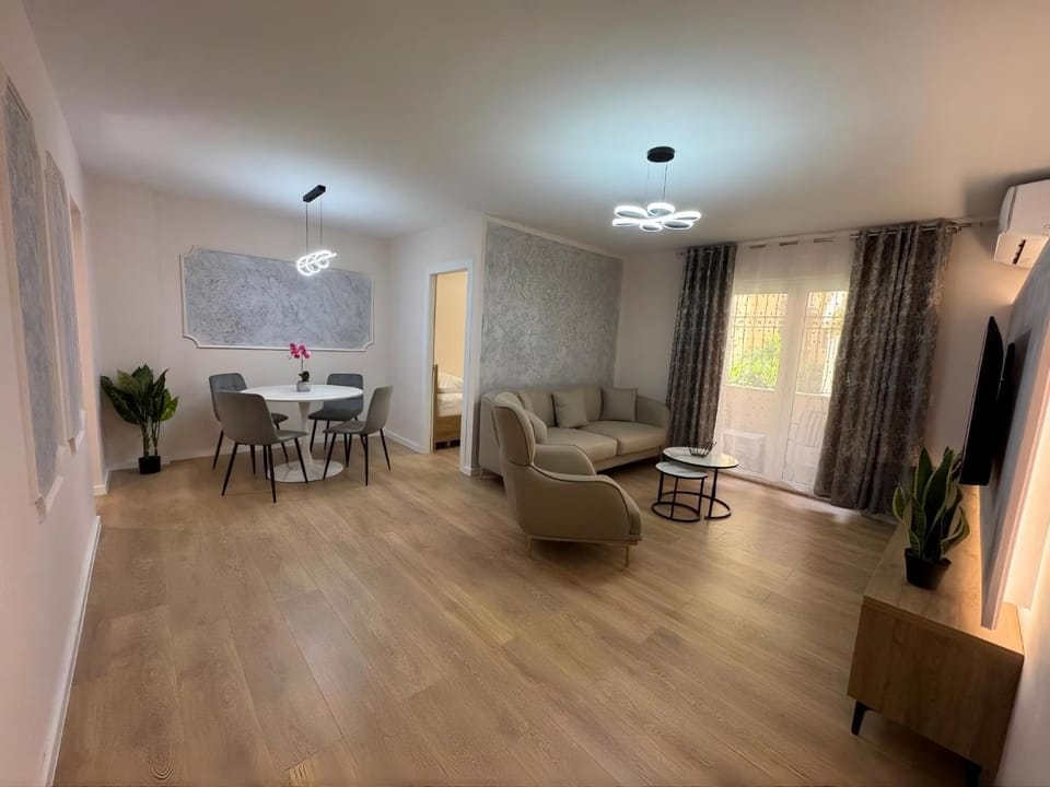 Property building, Living room, Seating area, Dining area
