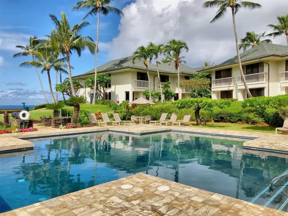 Oceanfront Paradise Poipu Sunsets Stunning Pool & Views House in Poipu