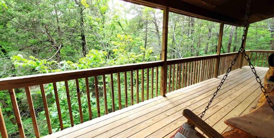 Secluded log cabin#4 at Wisteria Cabin in Carroll County