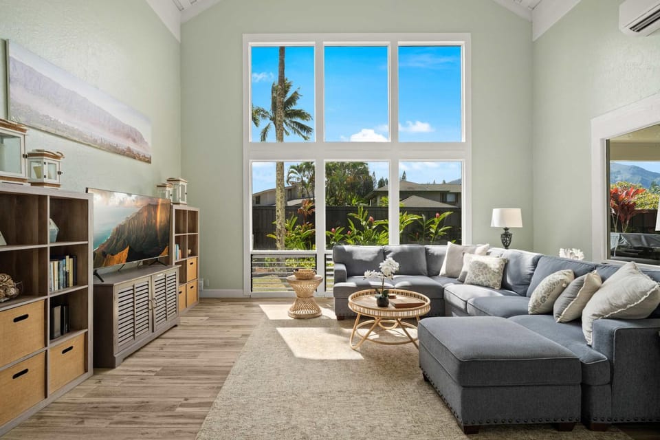 Victoria Loop with Private Pool AC & Waterfall Views House in Princeville